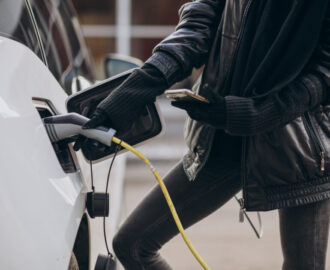High-performance charging for fleets and industries.